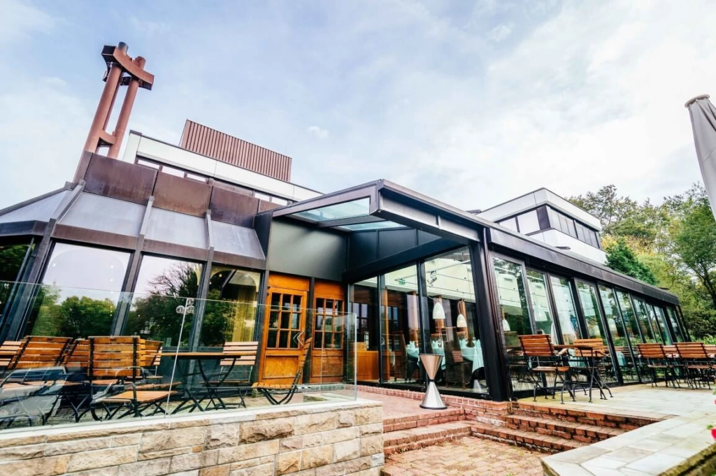 Hotel Bredeney, Essen, Deutschland. Verwendete Systeme: MB-77HS, MB-R50N HI